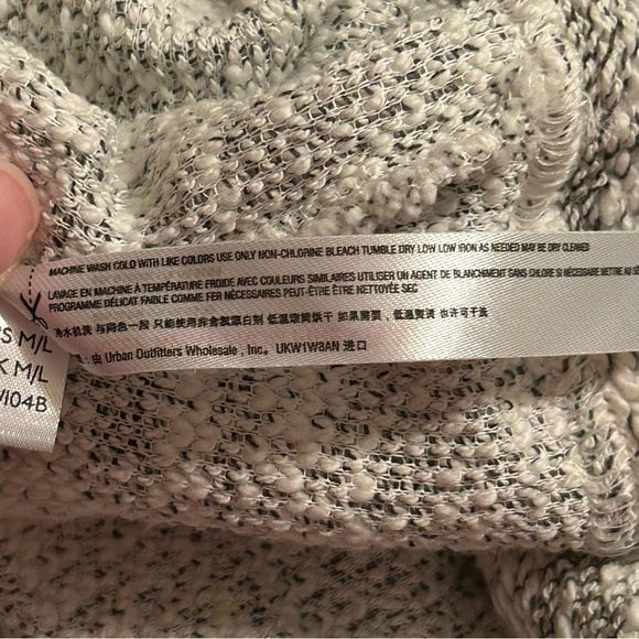 Free People FP Beach Fireside Gray White Textured Cover-up Tunic Sweater Sz M/L - Picture 7 of 12